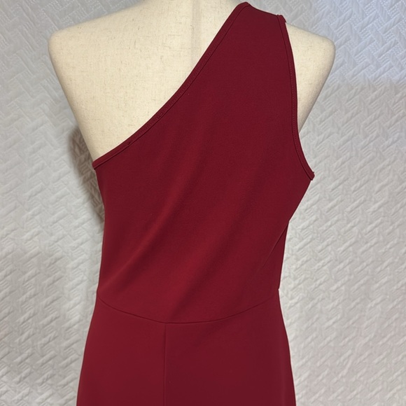 Maroon Large Dress With Ruffle Pit To Pit 18” Side Zipper - Picture 5 of 6
